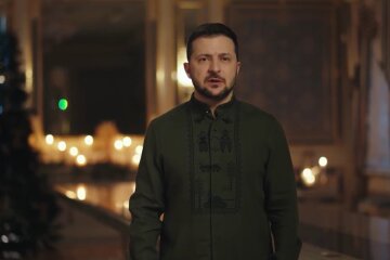 Зеленский поздравил украинцев с Рождеством: видео