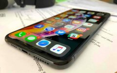 iPhone SE Plus, Touch ID , Apple