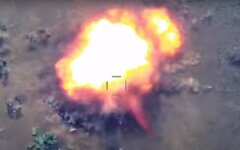 Азербайджан опубликовал новое видео ударов с дронов