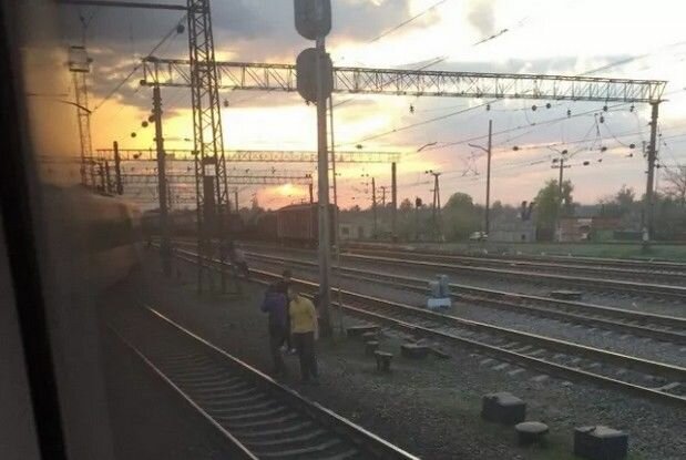 поезд