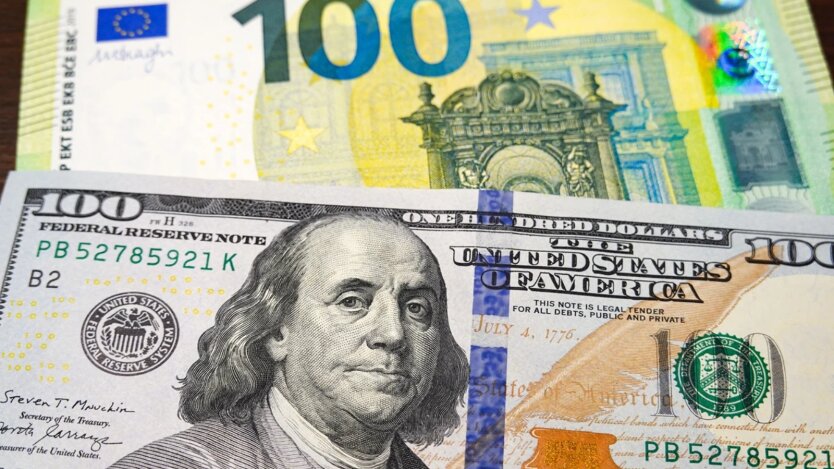 Курс долара та євро в Україні