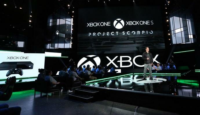 Глава игрового подразделения Microsoft Фил Спенсер на выставке E3 2016 анонсирует беспрецедентную игровую консоль Xbox Scorpio