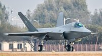 Истребитель J-35