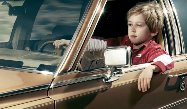 ребенок за рулем