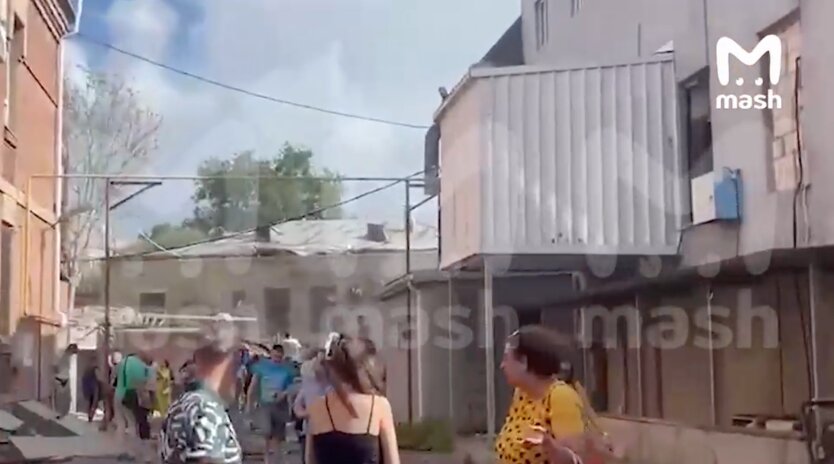 У російському Таганрозі пролунав вибух, є постраждалі: відео