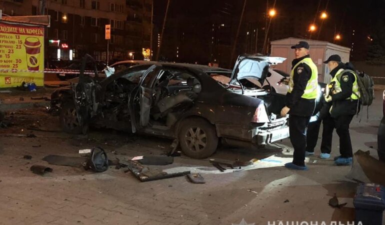 взрыв авто