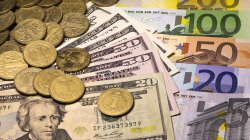 Деньги: гривна, доллар, евро