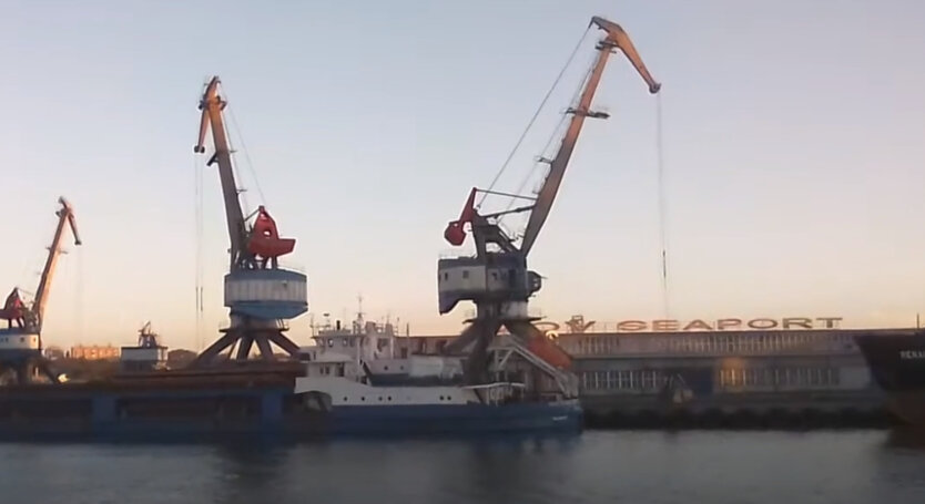 В России подорвали трубопровод в районе Азовского порта