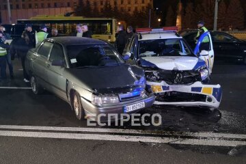 В центре Киева произошло ДТП с участием трех авто