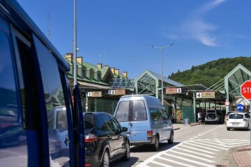 Виїзд за кордон / Фото: ДПСУ