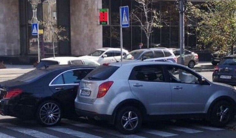 В Киеве произошло ДТП с участием сына нардепа Шуфрича