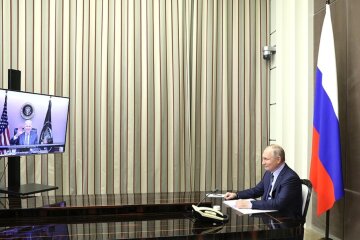 В Кремле озвучили свою версию разговора Путина с Байденом об Украине