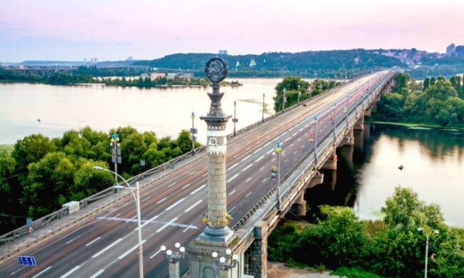 Міст Патона в Києві, Україна