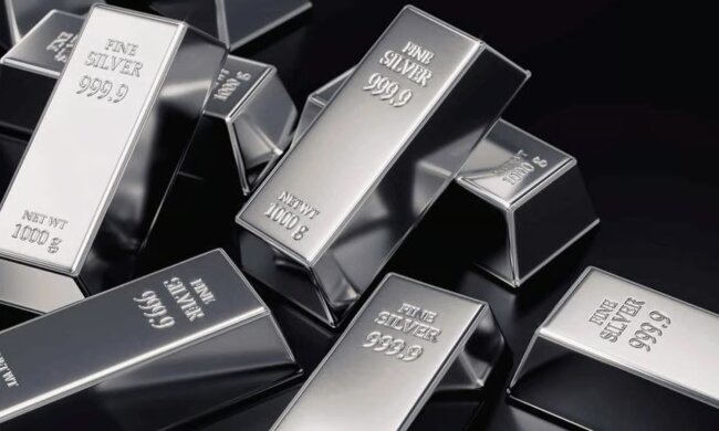 Серебряные слитки / Фото: webuygoldmn.com