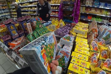 Новогодние наборы конфет, продукты в Украине, как сэкономить на конфетах
