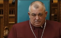 Судья Владимир Мойсик, КСУ, Дмитрий Разумков