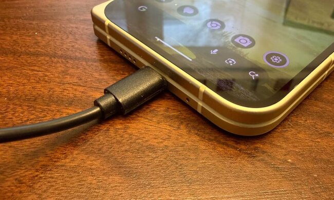 Заряджання телефону