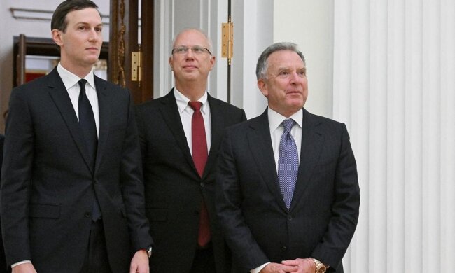 Кушнер, Дмитрієв та Віткофф / AFP через Getty