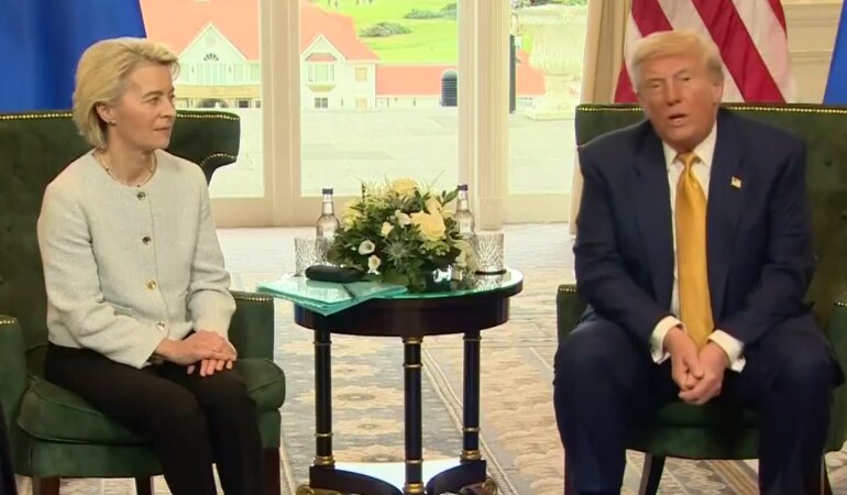 "Приголомшлива угода": Трамп оголосив про торгову угоду з ЄС