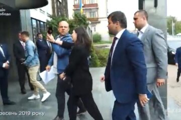 Пресс-секретарь Зеленского толкнула журналиста: видео