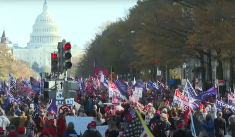 Марш сторонников Трампа в Вашингтоне завершился массовыми драками