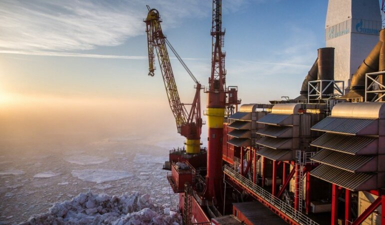 nefti-v-arktike-e1460200945470