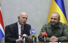 Джон Хили, Рустем Умеров, фото - EPA/Игорь Ткаченко