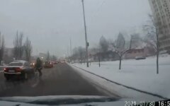 Курьер Glovo на велосипеде