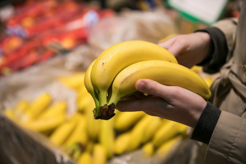 Цены на бананы / Фото: DELFI / Andrius Ufartas
