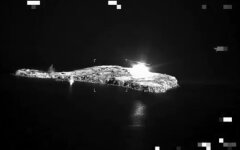 РФ обстреляла остров Змеиный фосфорными бомбами: видео
