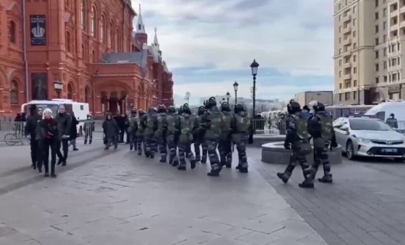 Антивоенные митинги в России, вторжение России в Украину