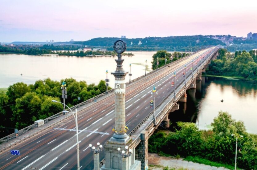 Мост Патона в Киеве, Украина