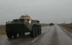 Колонна военной российской техники в Крыму