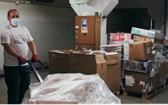 Укрпочта, Новая почта, Нова пошта, ПриватБанк, Ощадбанк, Работа банков на праздники