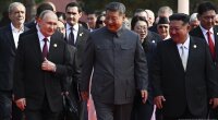 Владимир Путин, Си Цзиньпин и Ким Чен Ын в Пекине / Фото: Sergei Bobylev/Sputnik/AP