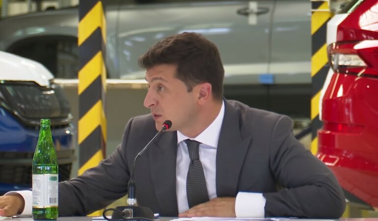 Владимир Зеленский,Мораторий на взыскания по валютным кредитам