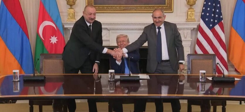 "Тепер вони друзі": Алієв, Пашинян та Трамп підписали мирну декларацію