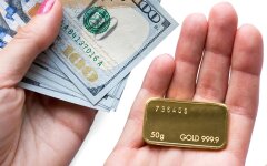 Долари й золото