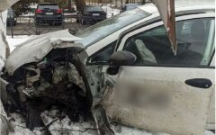 ДТП в Киеве, Жертва ДТП, ДТП с участием такси, Автомобиль въехал в дом