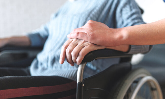 Уход за маломобильными людьми