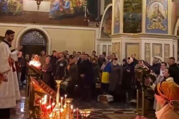 Впервые за 300 лет: в Лавре провели пасхальное богослужение на украинском языке
