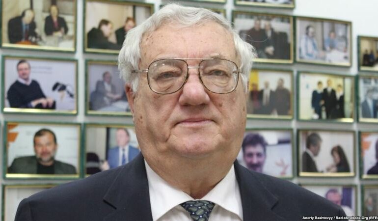 Юрий Щербак