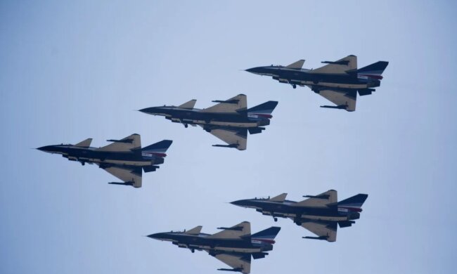 Китайські винищувачі J-10