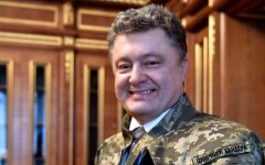 Порошенко пытается сбежать из Украины