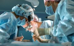 Военные хирурги