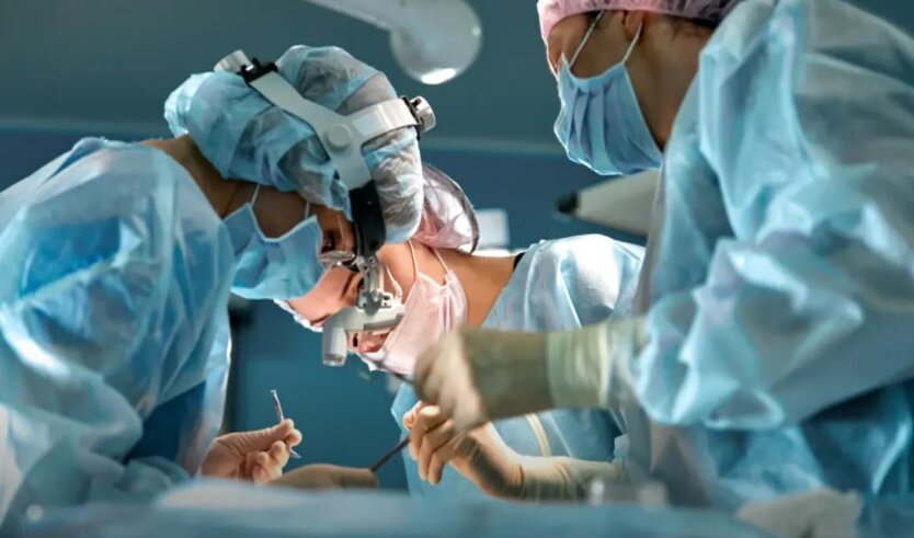 Военные хирурги