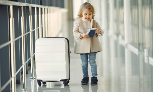 Виїзд за кордон із дітьми