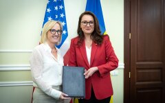 Юлия Свириденко и Джули Дэвис