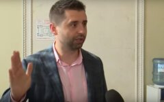 Давид Арахамия, Слуга народа