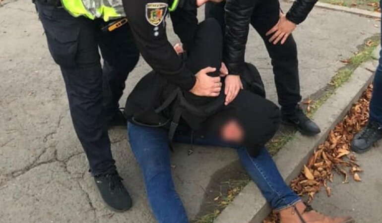 Прокуроры объявили подозрение нападавшему в Кривом Роге